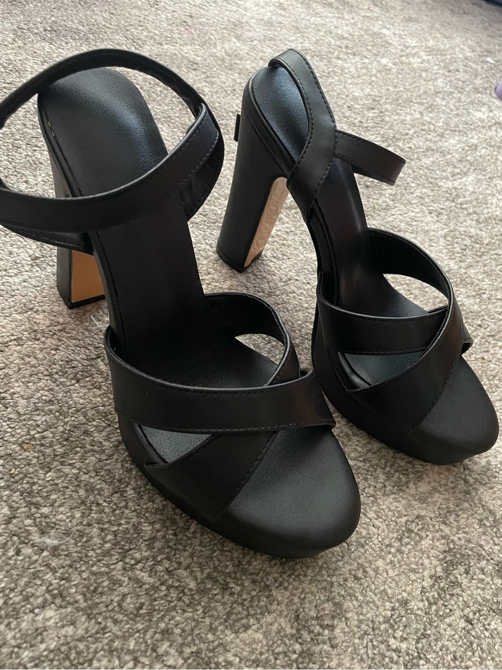 Black Open Toe Chunky Heel Sandals Size 39